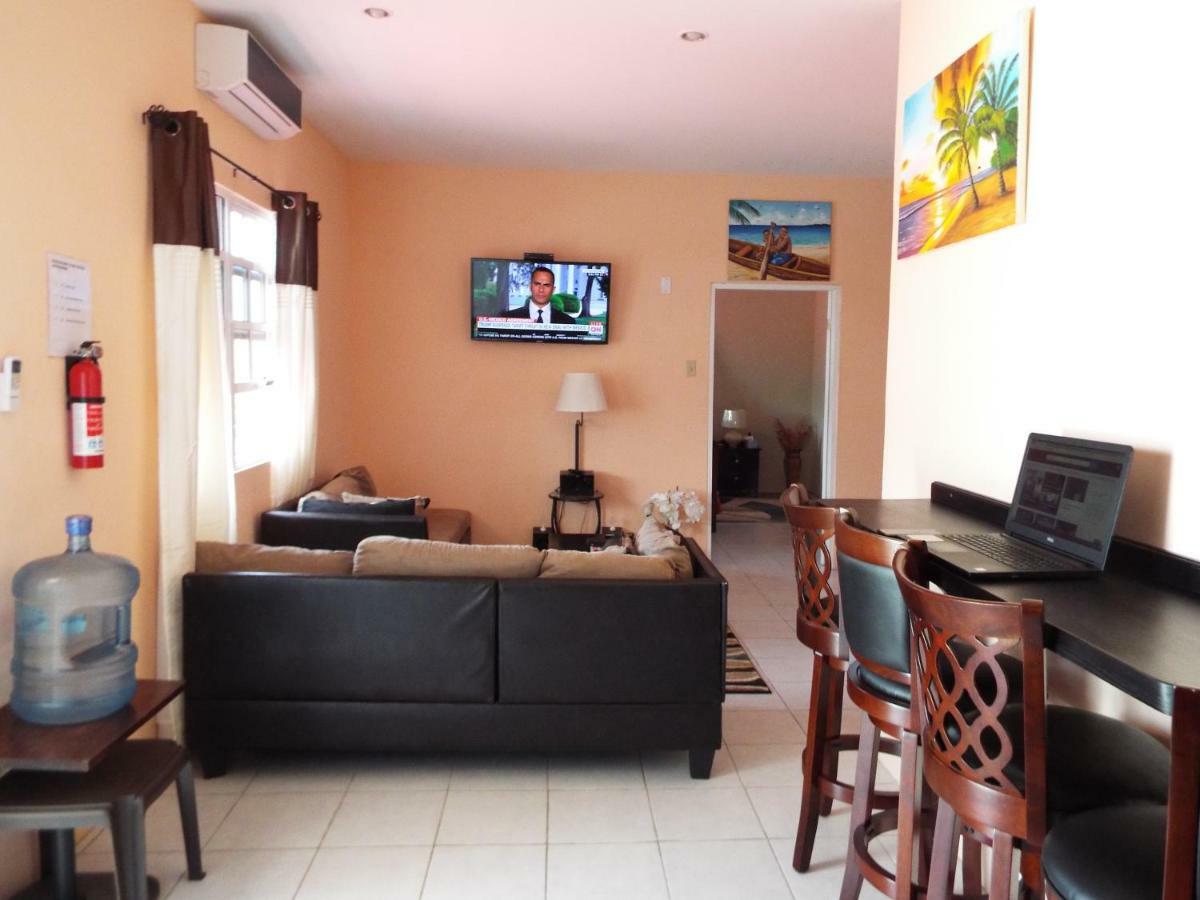 Lake View Condo Belize City Extérieur photo